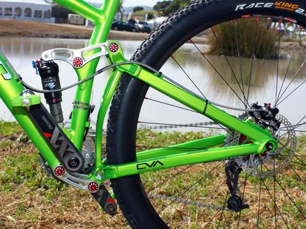 Niner has added rectangular-profile seat stays to improve rigidity.
