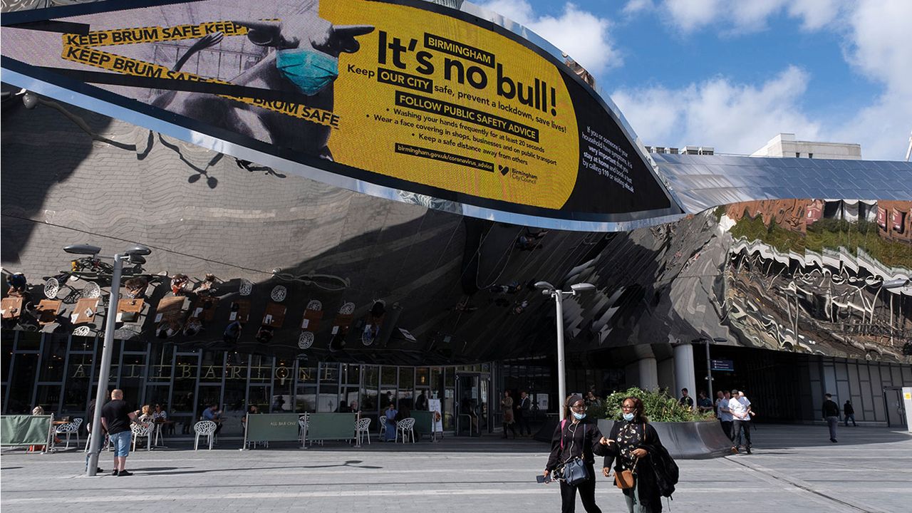 Birmingham&amp;#039;s Bullring shopping centre © Mike Kemp/In Pictures via Getty Images