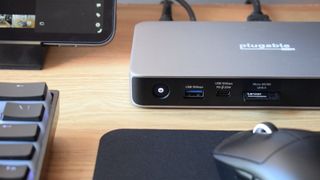 Plugable Dual HDMI Docking Station (UD-4VPD) review photos