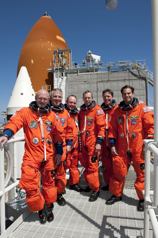 space shuttle endeavour sts 134 crew