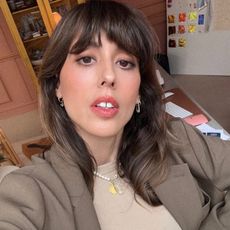 Violette Serrat taking selfie