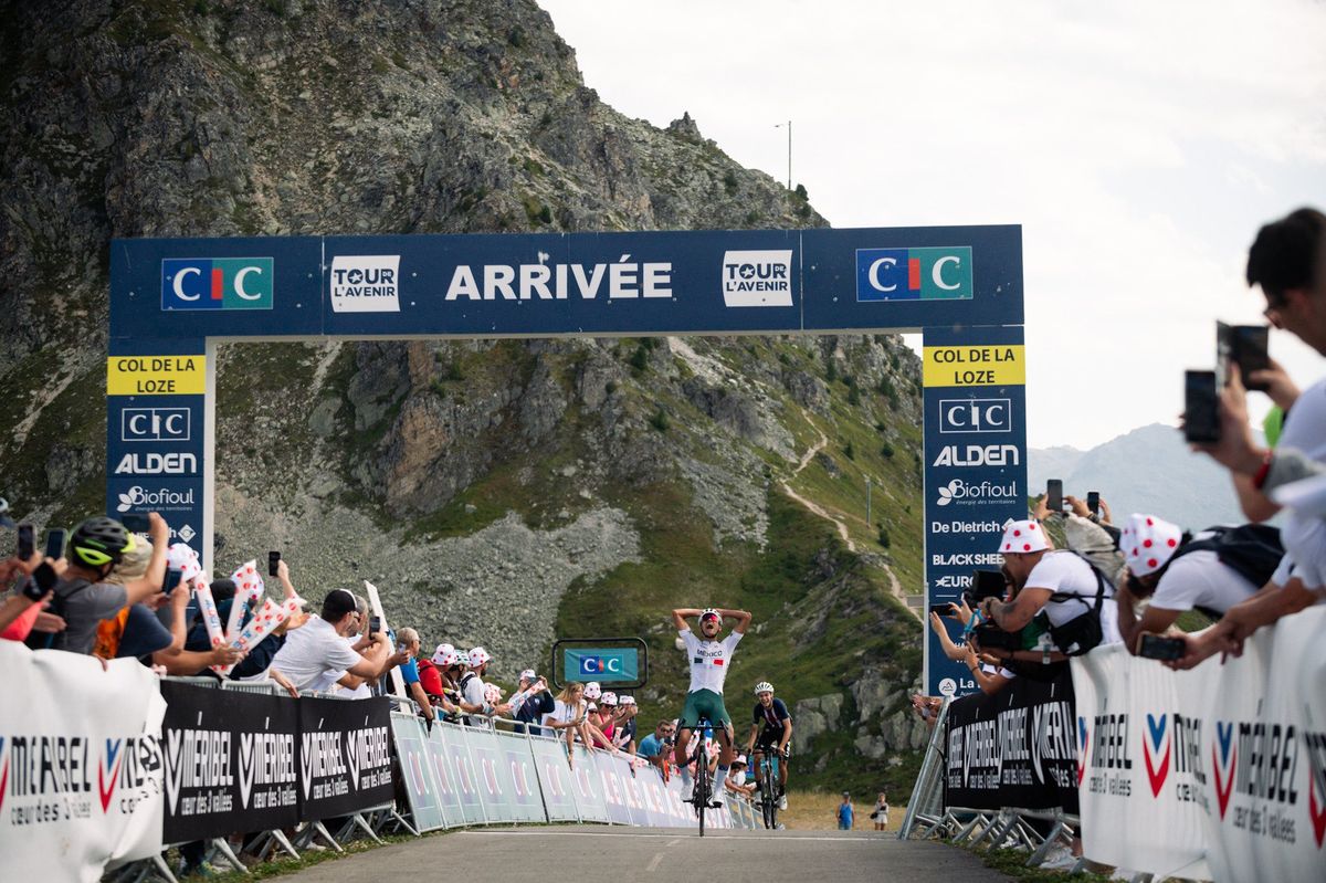 Isaac del Toro wins stage 6 at Tour de l&#039;Avenir