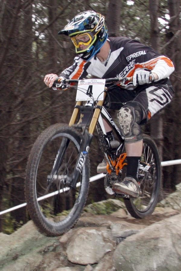 Cameron Cole descends fastest for the New Zealand downhill national title