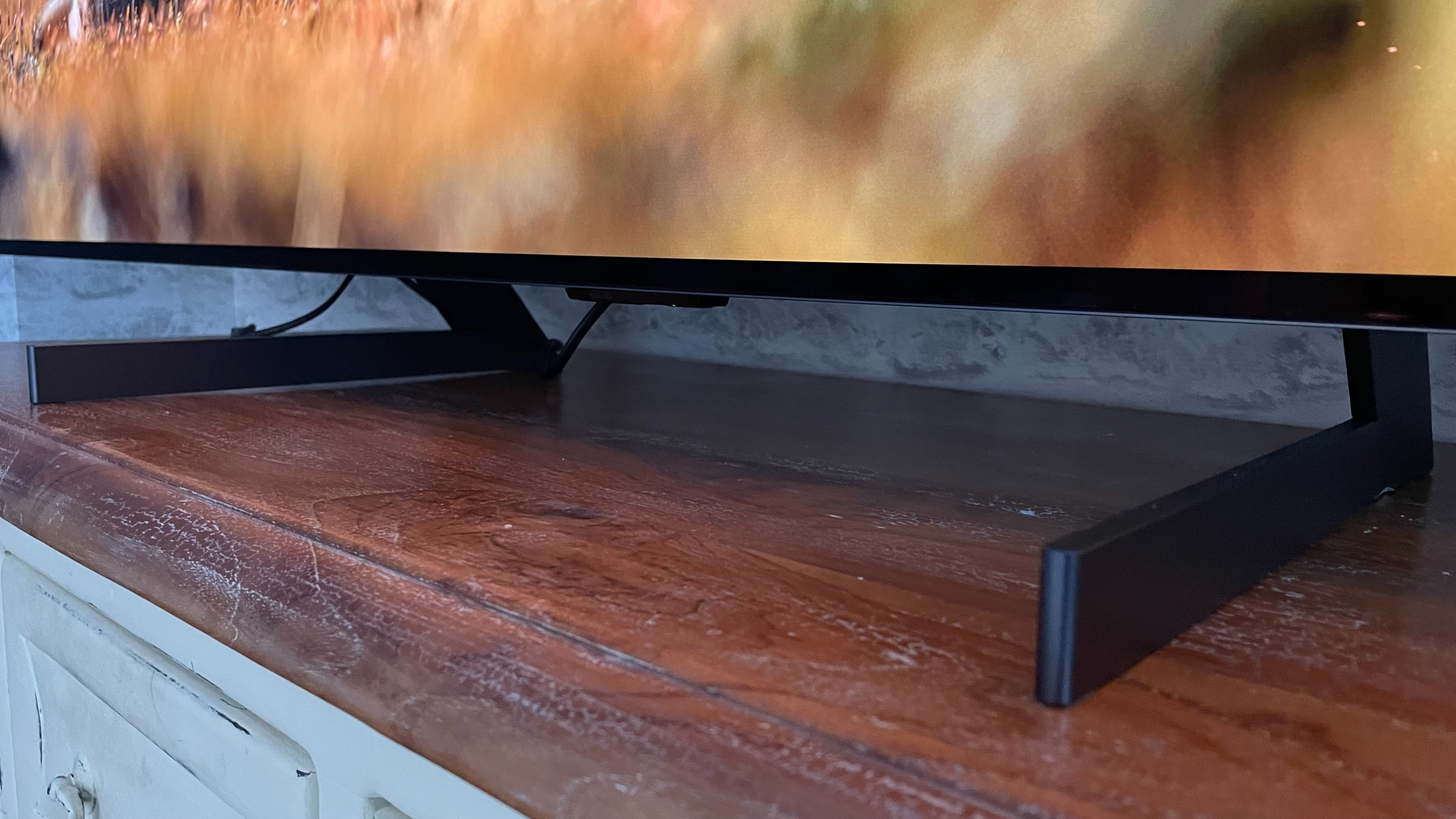 LG Z3 OLED TV support feet
