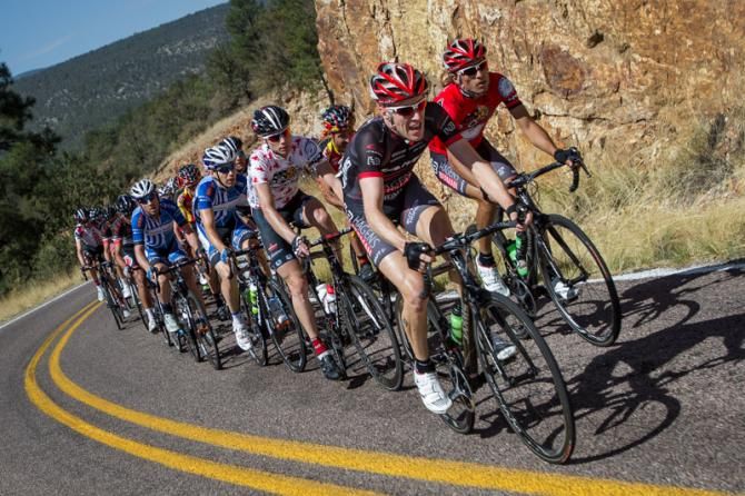 The front of what was left of the peloton on the way to the cliff dwellings.