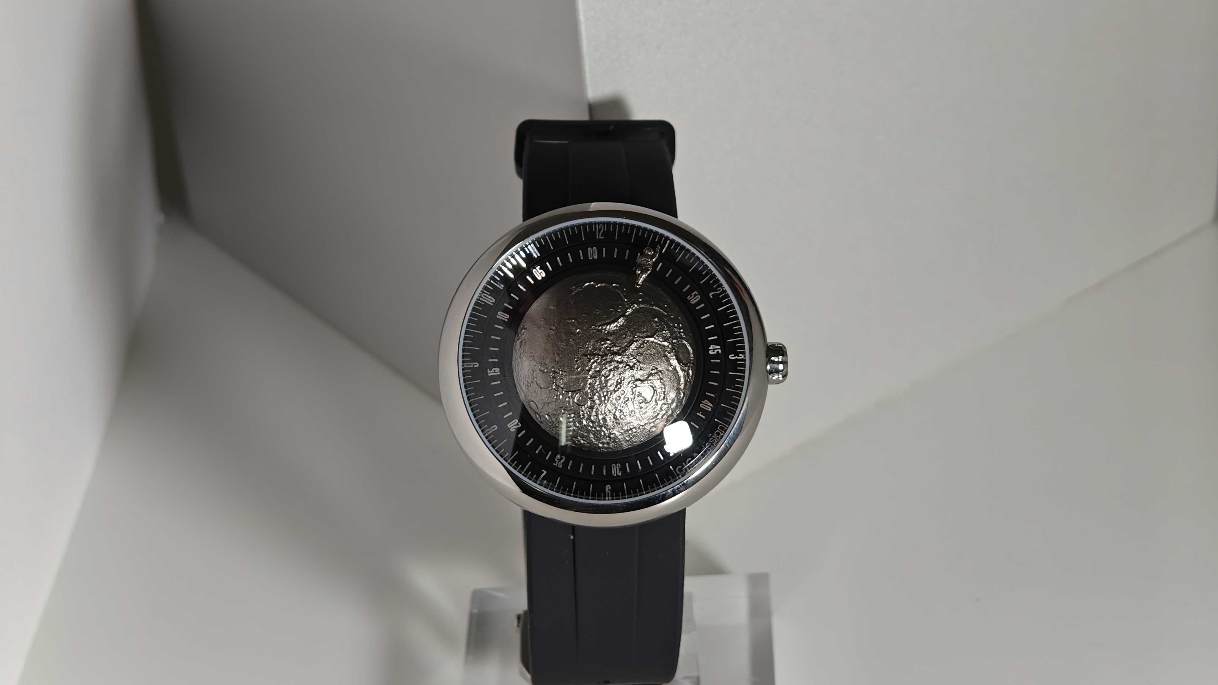 Ciga Design Moon Walker