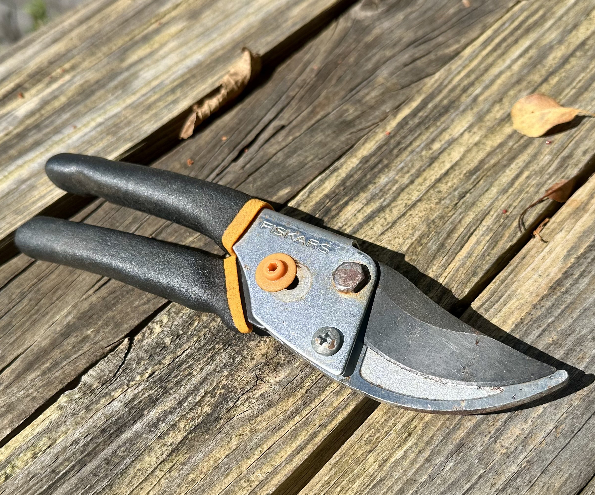 Fiskars 9109 bypass pruners on table in locked position