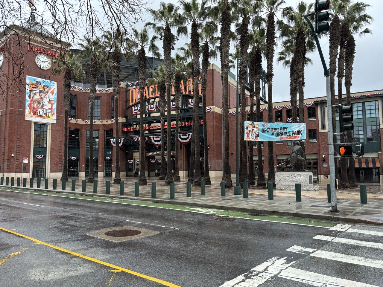 oracle park photos in s24 vs iphone 15 camera faceoff