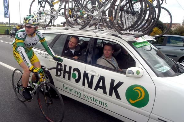 Nicolas Jalabert riding for (Phonak) in 2004