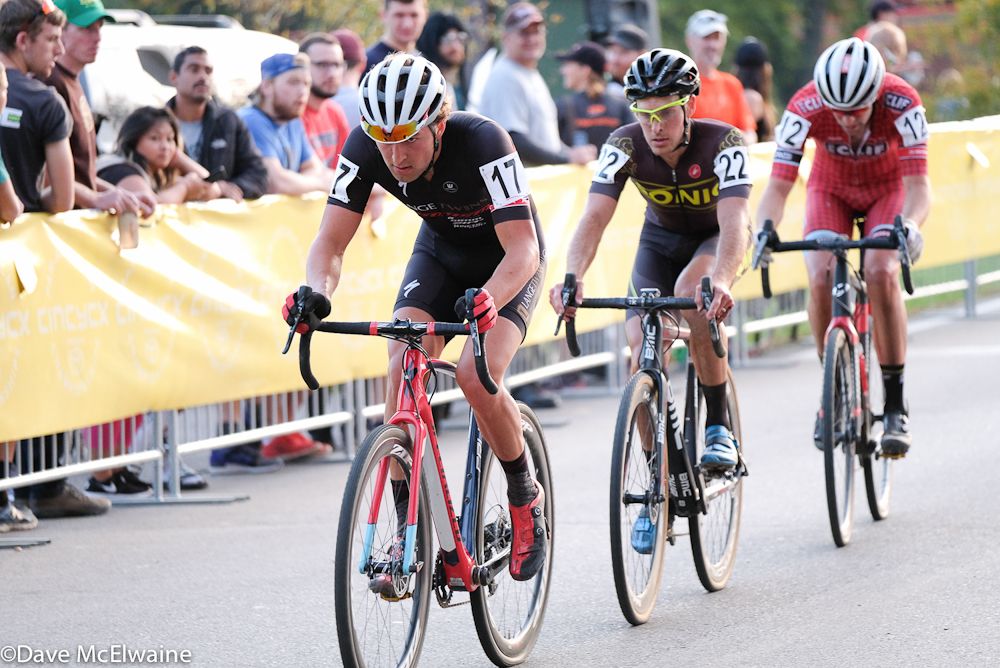 Cody Kaiser (Lange Twins) leading a chase group through the start/finish area