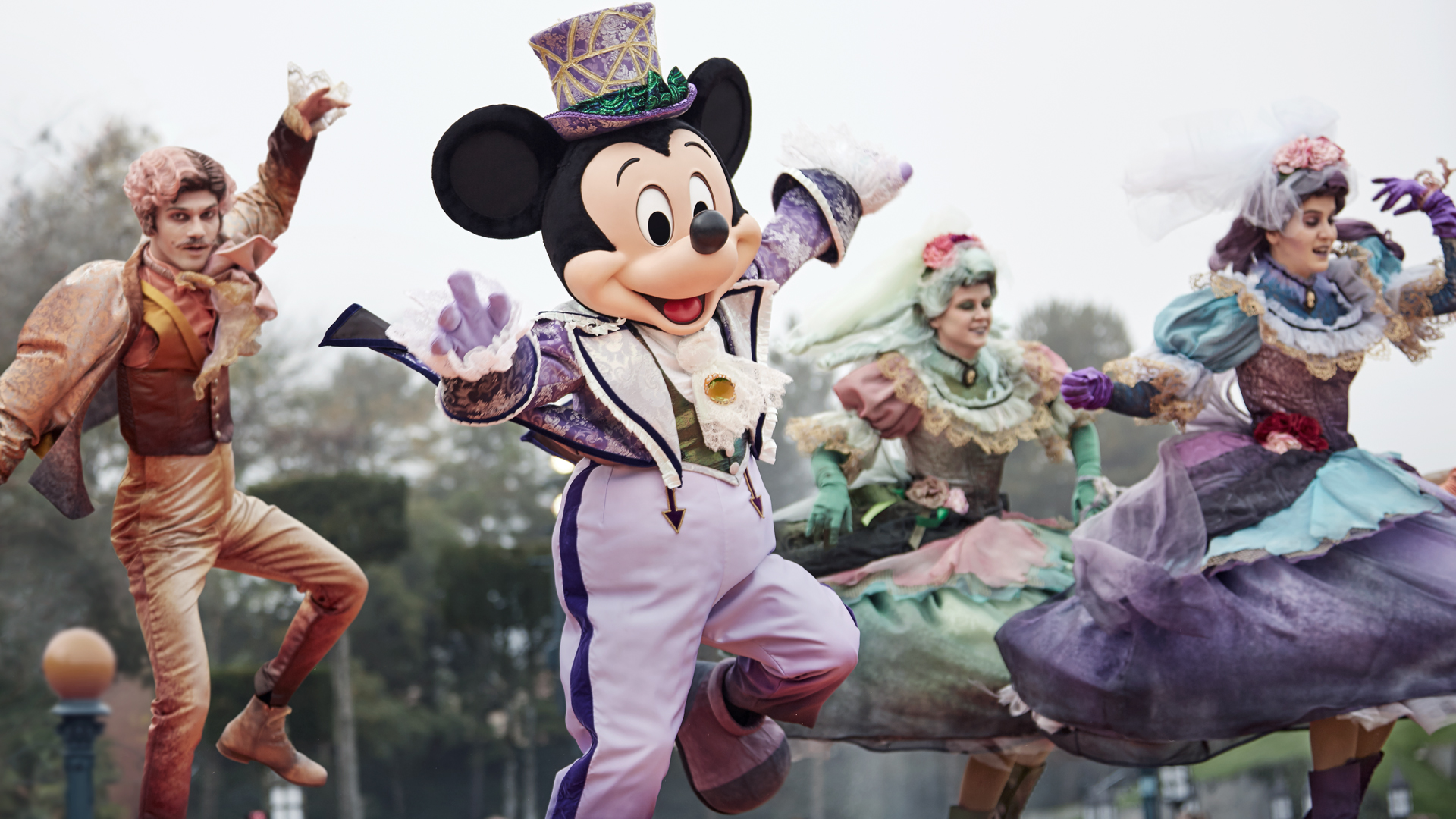 Mickey Mouse and dancers at the Disneyland Paris Halloween Festival