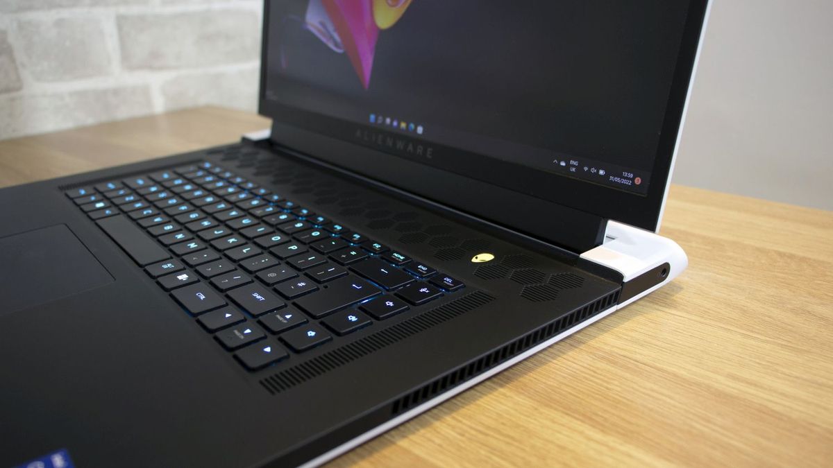 Alienware x17 R2 review: A frighteningly fast content creation monster ...