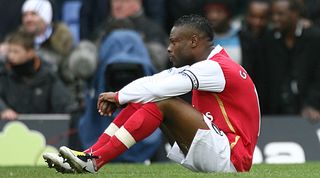 William Gallas Arsenal sulk on the St. Andrew's pitch as Chelsea win elsewhere