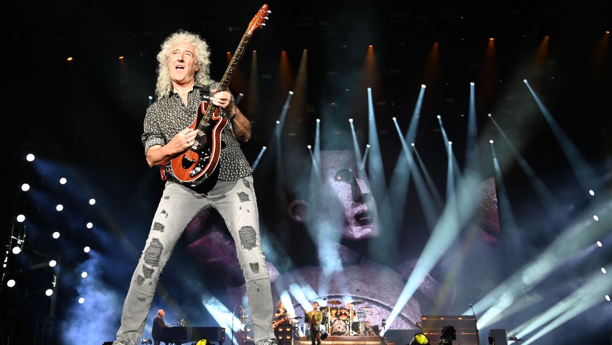 Brian May and Queen and Adam Lambert perform at the Fire Fight Australia, a concert for National Bushfire Relief in Sydney on February 16, 2020. - More than 24 acts are performing at the nine-hour fundraising concert for victims of the recent bushfires in Australia.