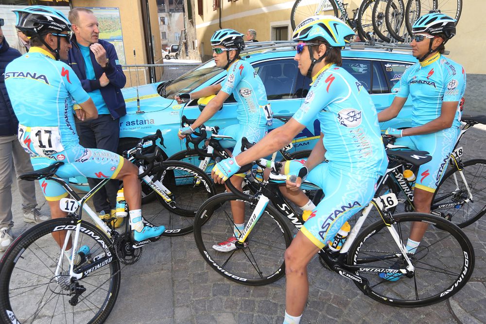 The Astana team gather at the start of stage 4