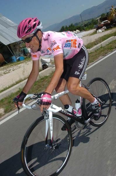 Pink Pinotti rides in stage 7.