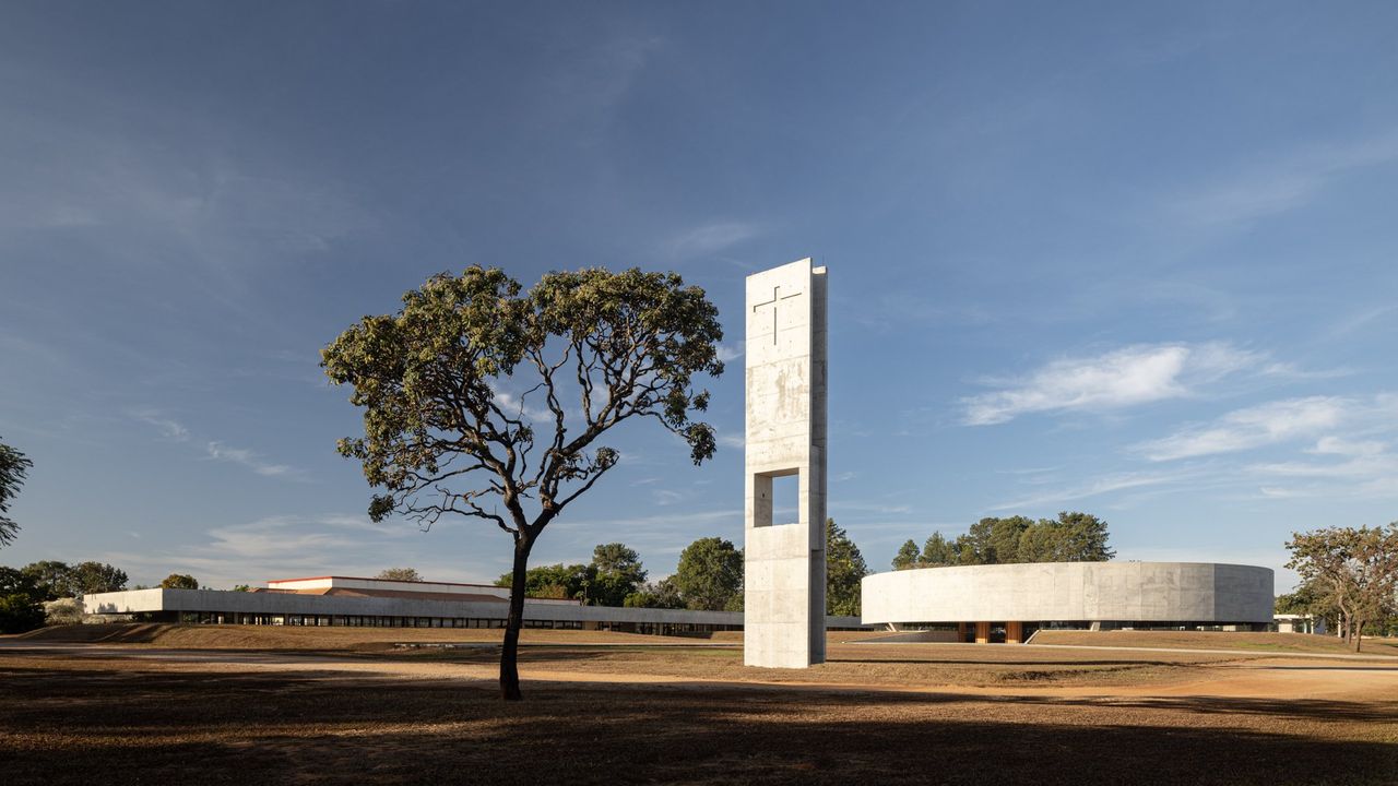 the Brazilian Church of the Holy Family, ARQBR Arquitetura e Urbanismo