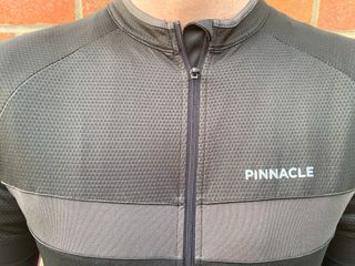 Front detail of the Pinnacle Race SS jersey