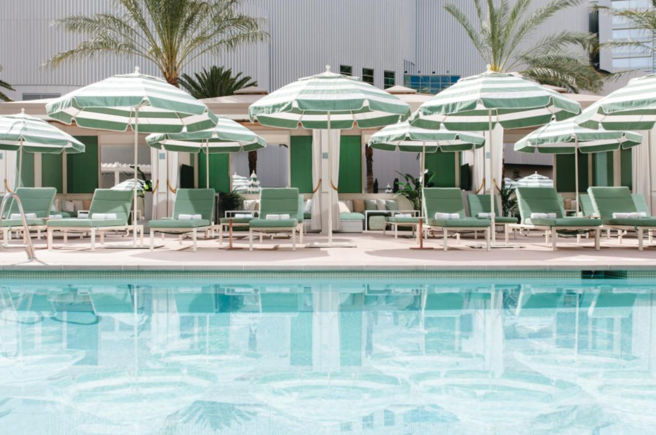 Park MGM pool