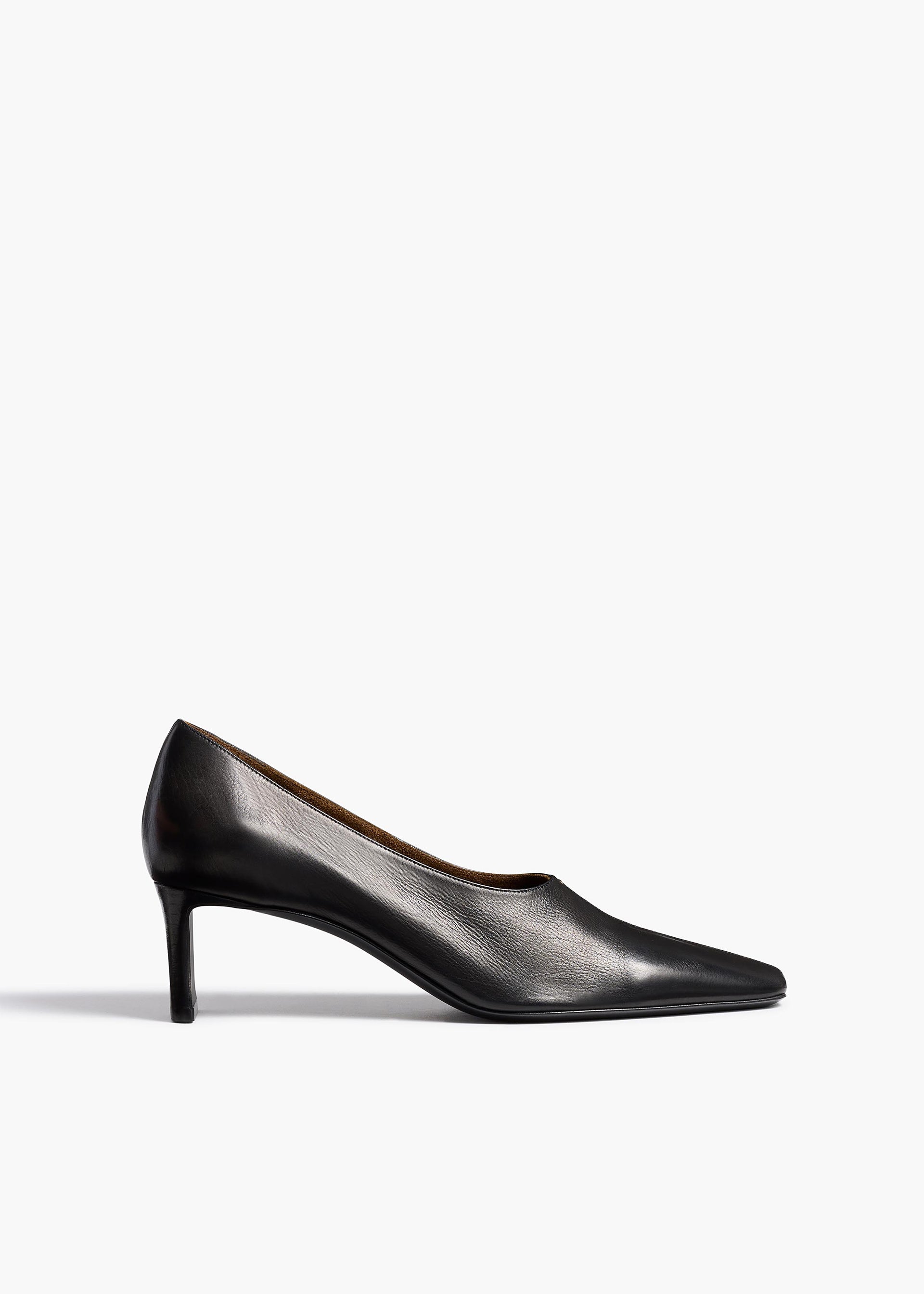 Cecilia Pump in Black Leather - 35 / Black / Upper100%clsole100%cl