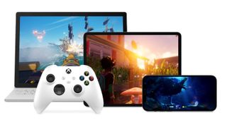Ein Laptop, Tablet und Smartphone mit Xbox Cloud Gaming