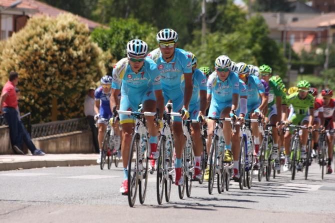 Astana leading the chase