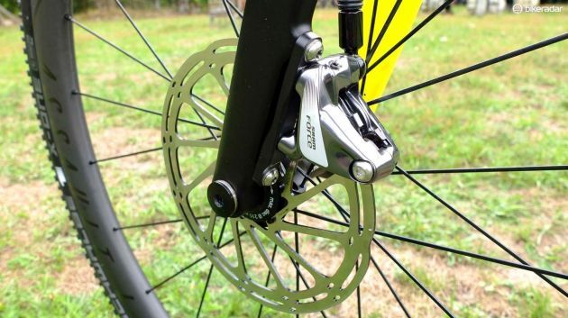 The hydraulic disc brake rotors vary in diameter depending on the frame size. My medium model had 160mm up front with 140mm rear