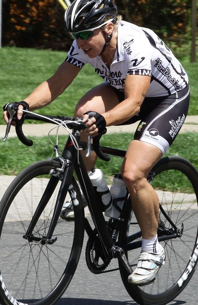 Laura Van Gilder (Mellow Mushroom Pizza Bakers) enjoys one of her favorite races here in New Jersey.
