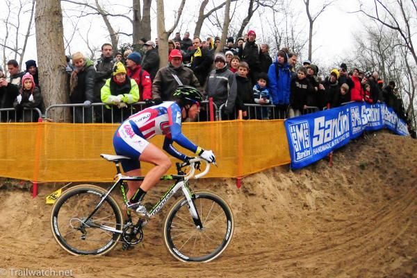 Nicole Duke (USA) was riding well in the sand