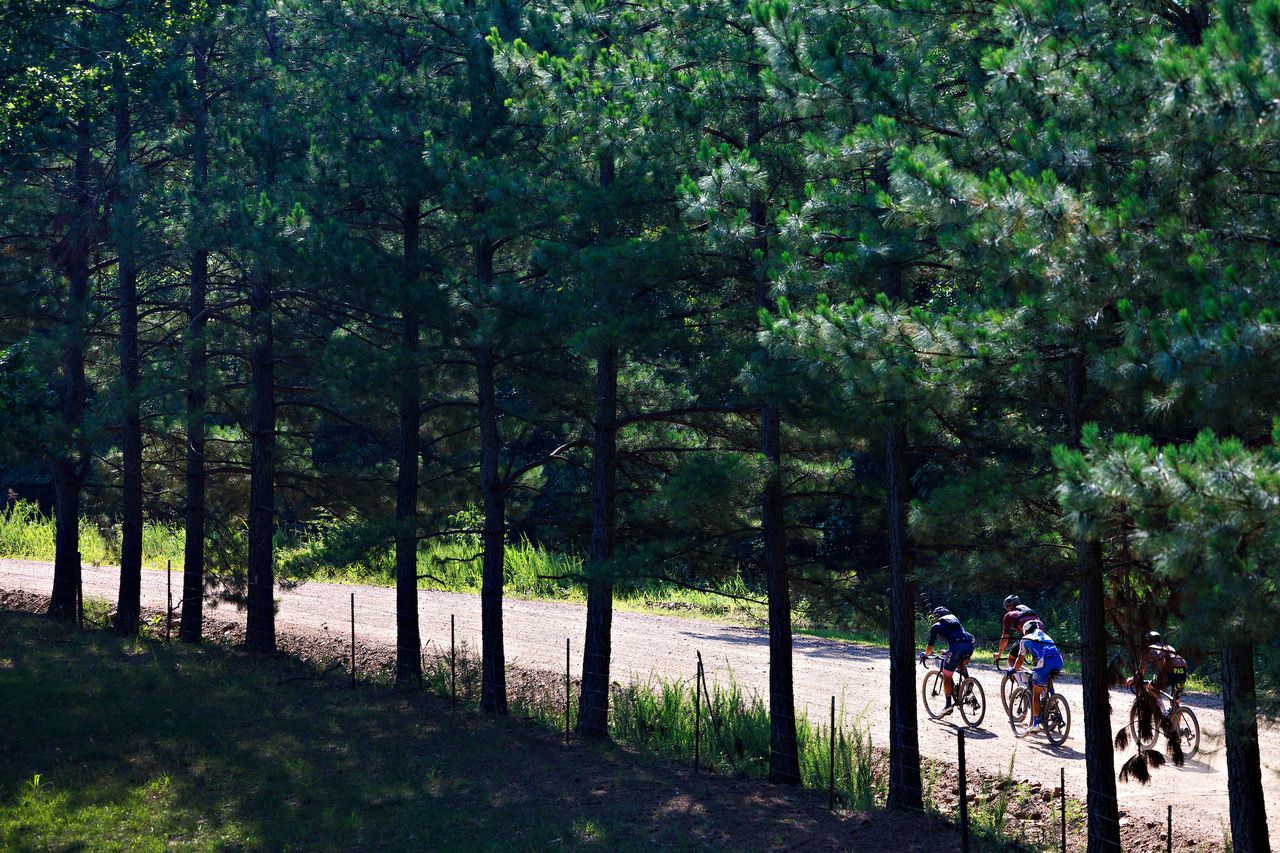 Highland Gravel participants on course