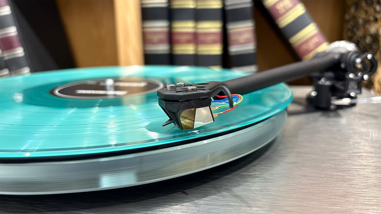 Rega Planar 6 RS Edition turntable