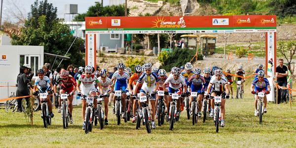 Start of the women's race