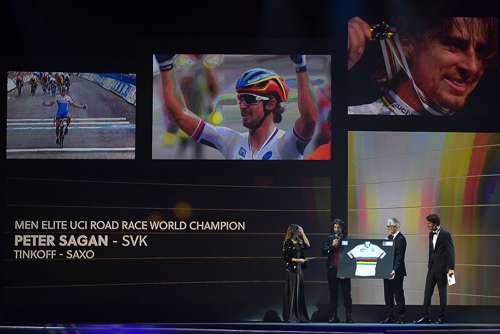 Peter Sagan gets a framed jersey from UCI President Brian Cookson