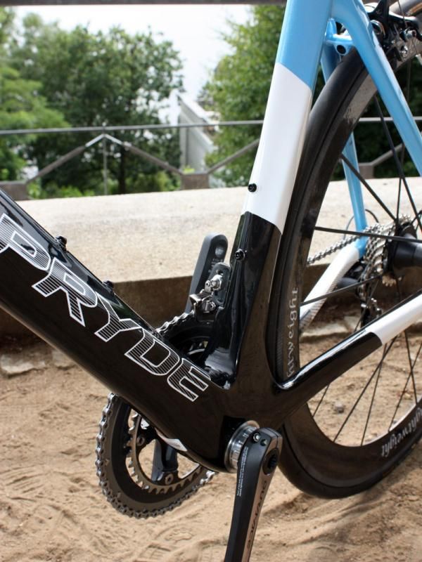 NeilPryde says the down tube's Kammtail profile and slight 'kicks' on the outer edges diverts airs right around the seat tube for lower drag.