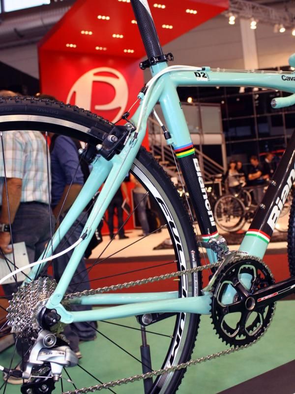 Stays on the Canaria are slightly flattened for better rider comfort.