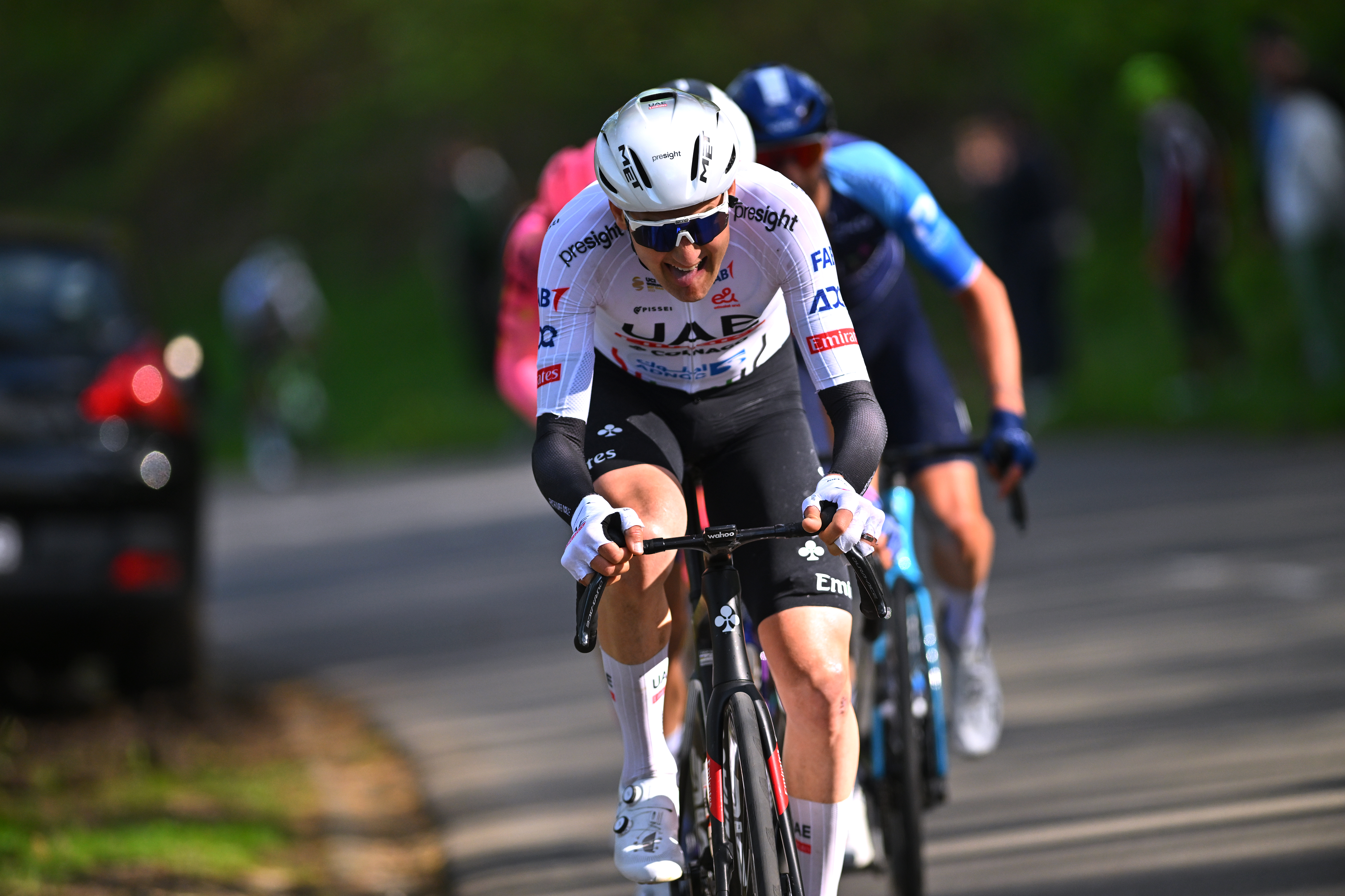 Tim wellens already plays it pretty close to the rules with his turned in hoods