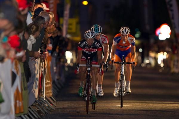A futile breakaway forms with Denis Vanendert, Maarten Wynants and Jurgen Roelandts.