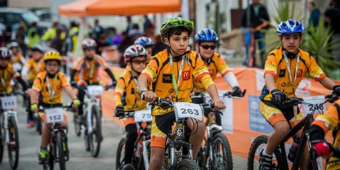 Kids race at the Sunshine Cup