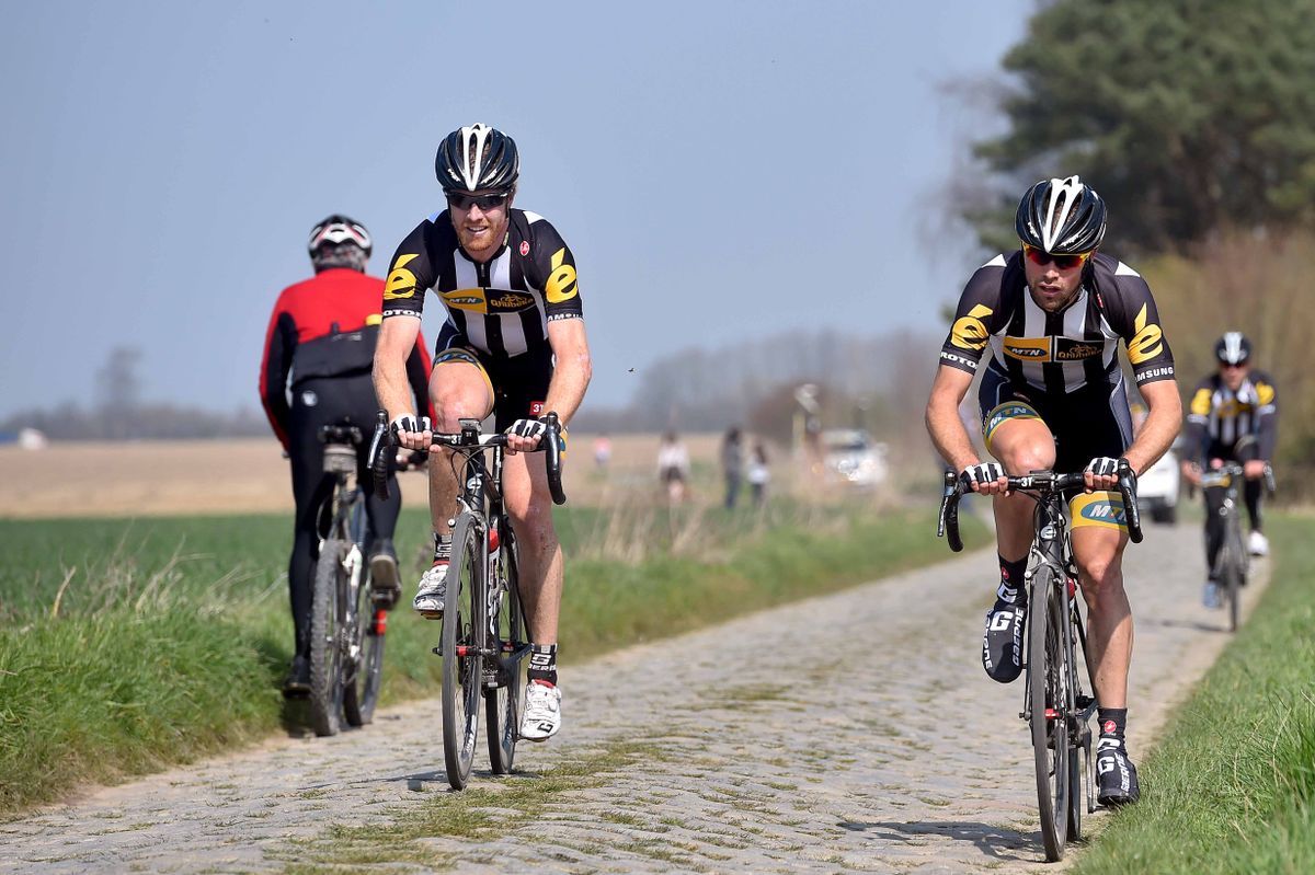 Tyler Farrar and his MTN-Qhubeka teammates test the cobbles