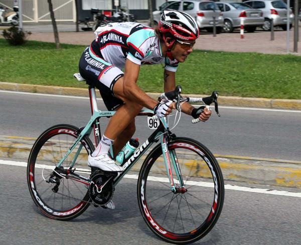 A Ceramica Flaminia rider on the attack