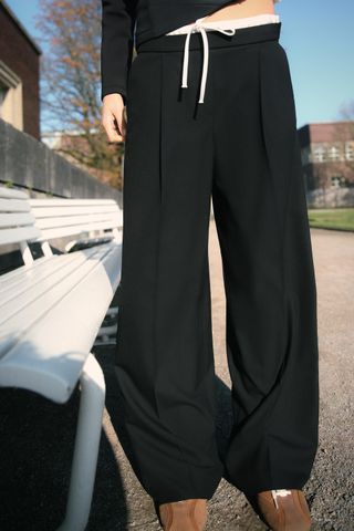 Trousers With Contrast Waistband and Side Stripe