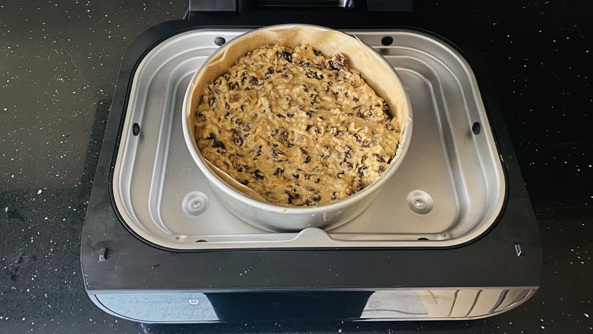 We Tried This Last Minute Air Fryer Christmas Cake Recipe It Tastes Delicious Techradar