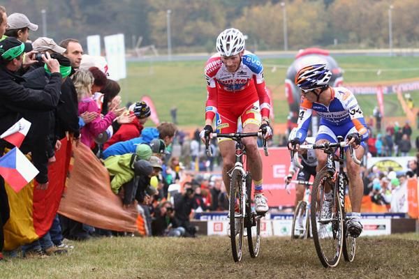 Klaas Vantornout (Sunweb-Revor) and Lars van der Haar (Rabobank-Giant Off-road Team)