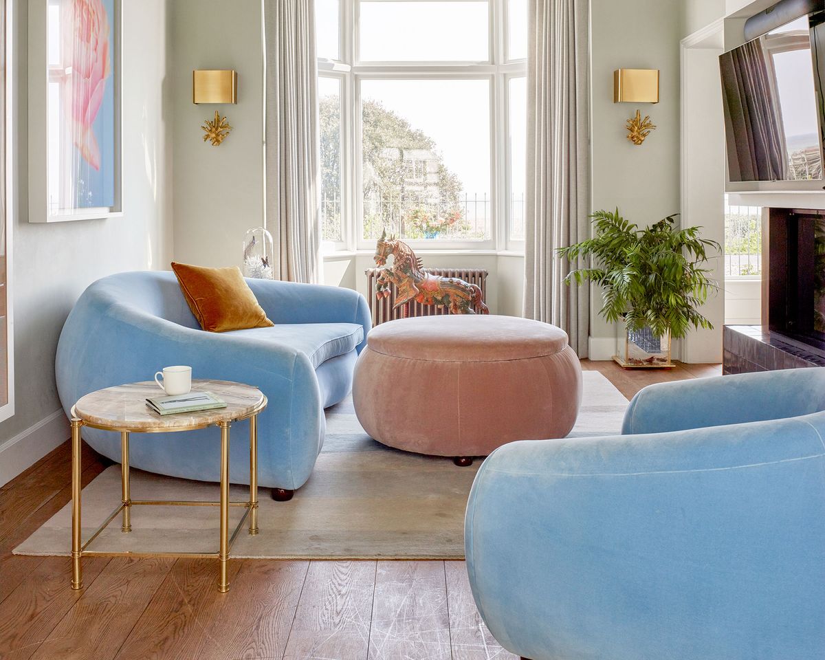 These are the dated living room layouts your should be avoiding this year