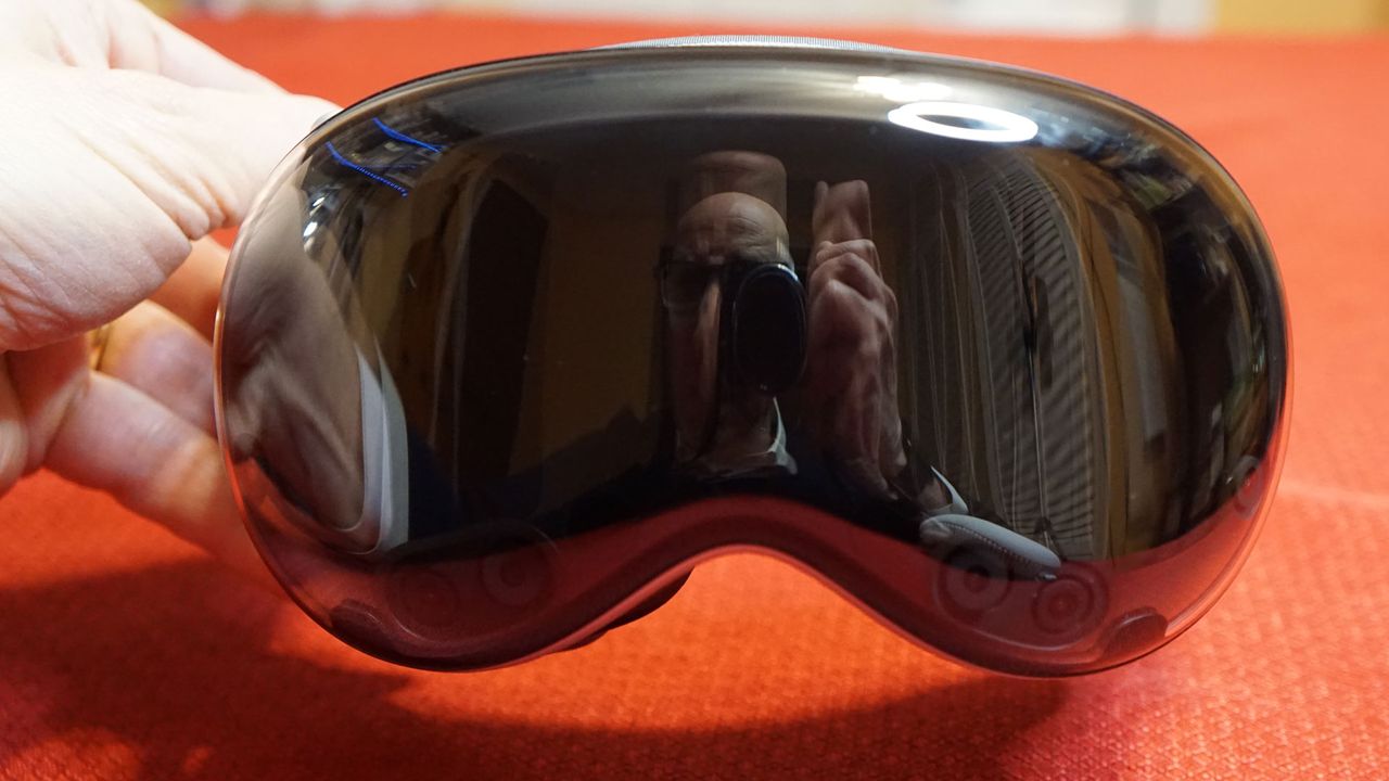 Apple Vision Pro Review