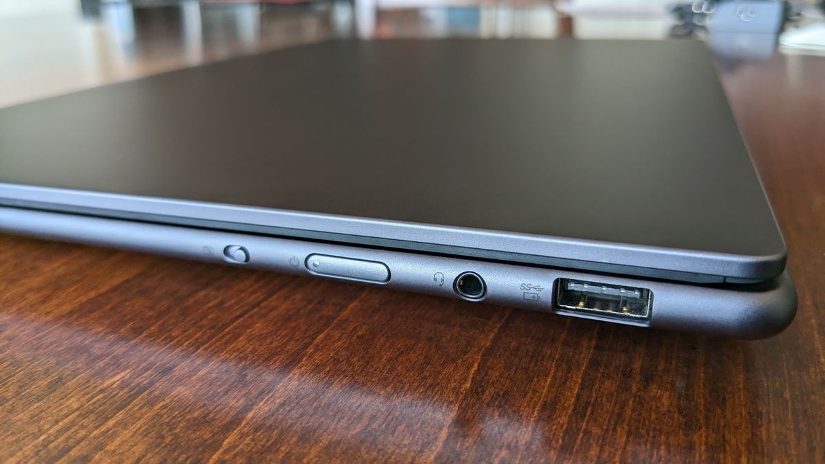 Lenovo Slim Pro 7 USB-A port.