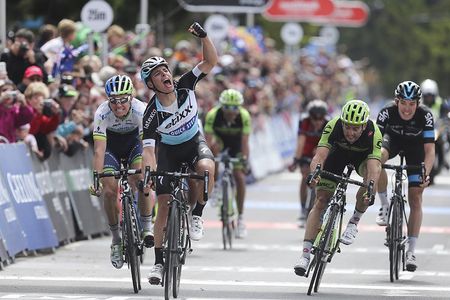 Gianni Meersman takes the win!