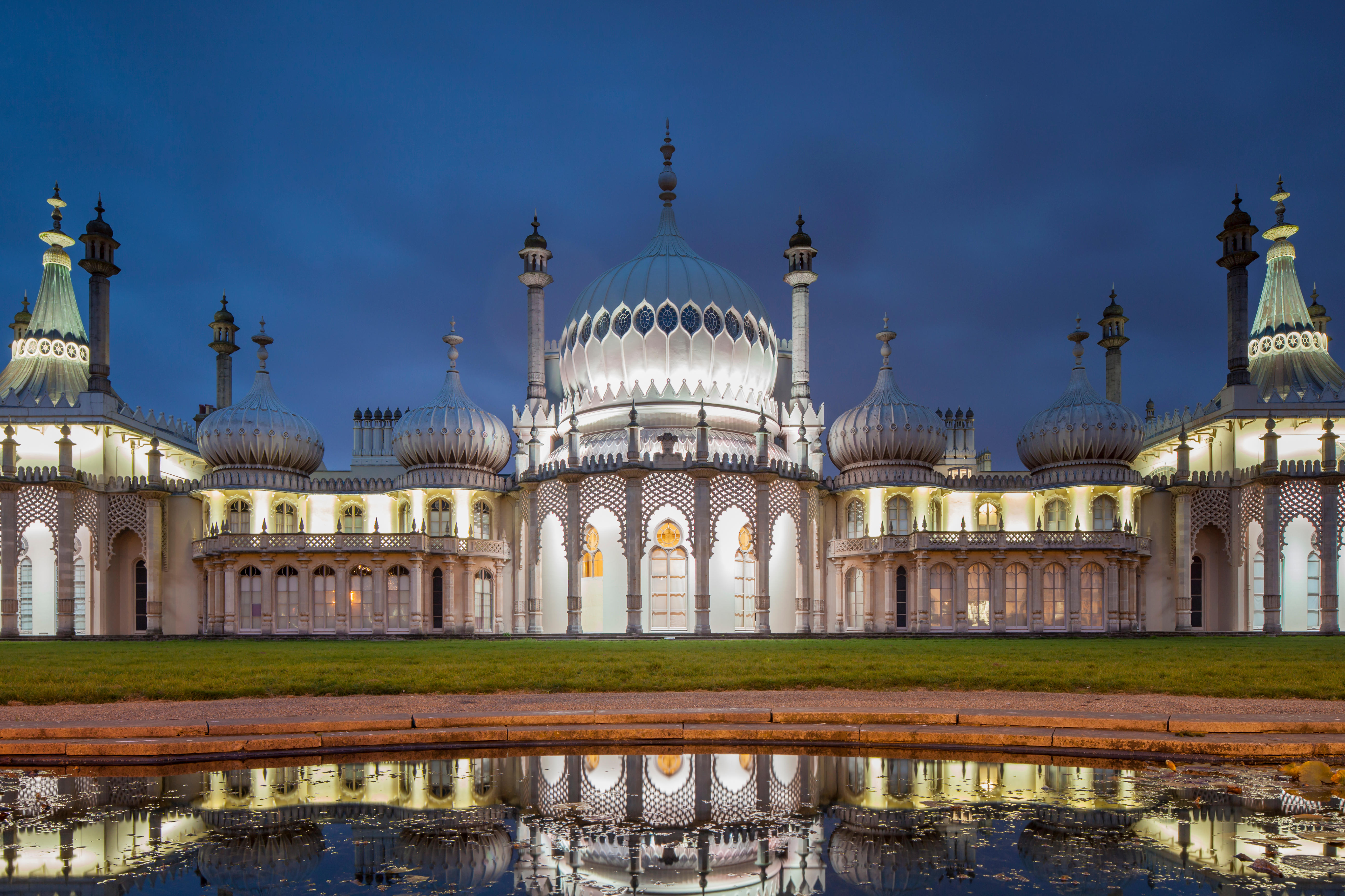 Evening at the Royal Pavilion in Brighton, East Sussex. The building was designed by John Nash, the Prince Regent&#039;s favourite architect.