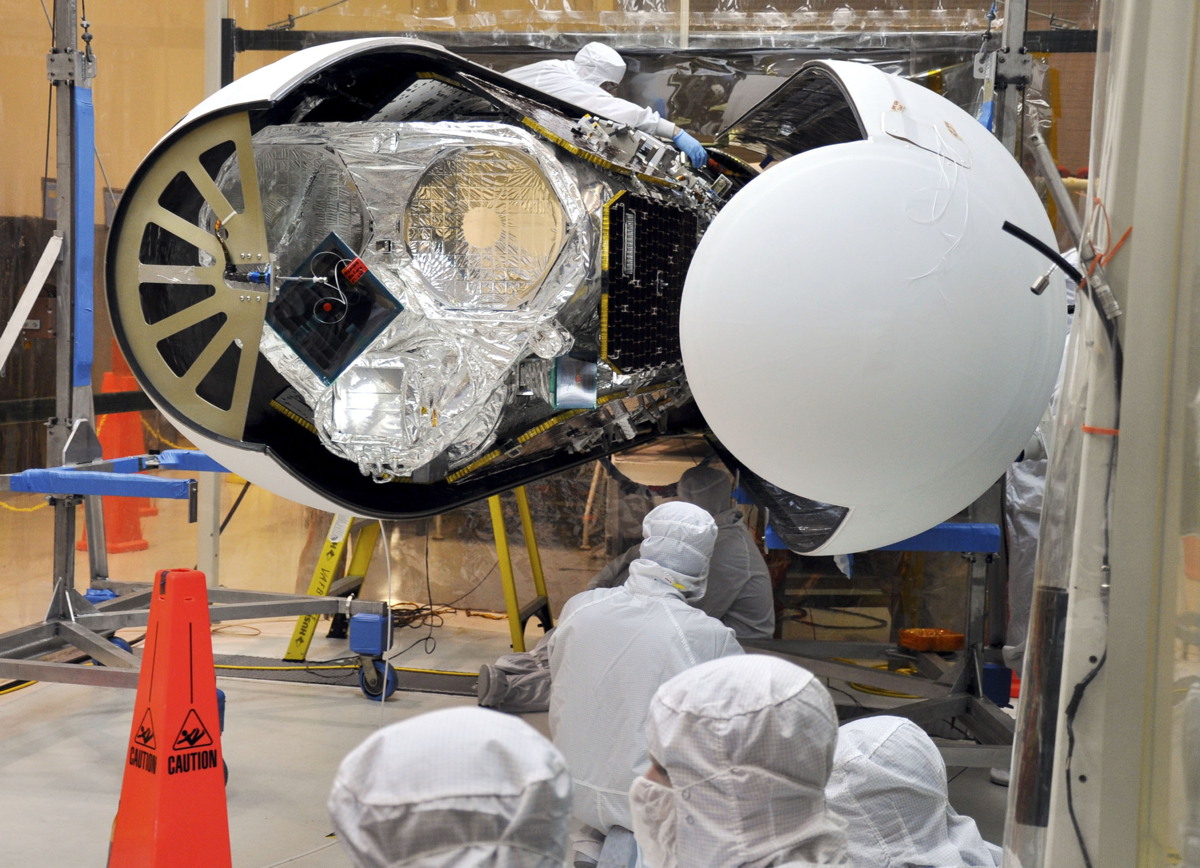 Pegasus Fairing Installation