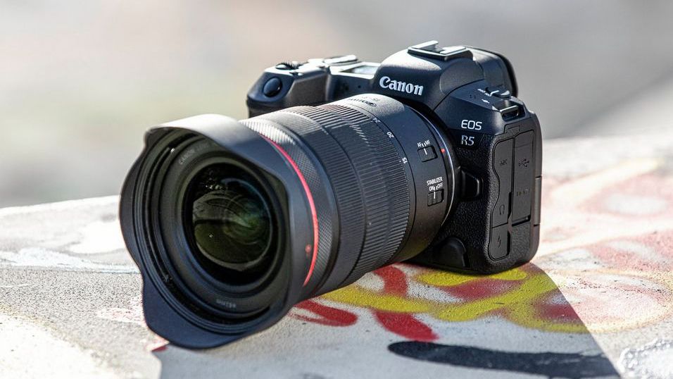 First Canon EOS R5 firmware addresses record times, improves IBIS